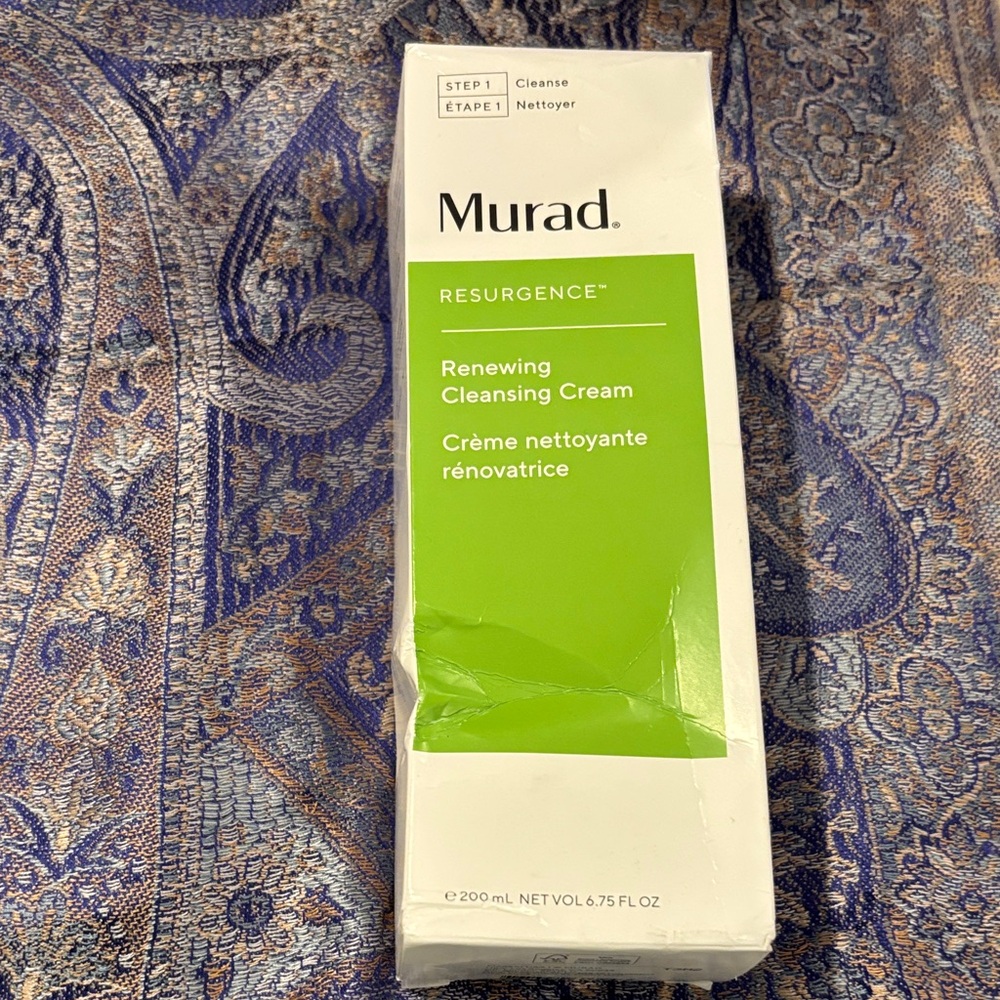 Murad Resurgence Renewing Cleansing Cream - Green and White